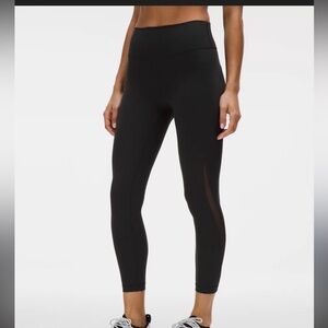 Lululemon Wunder Train Mesh Panel
High-Rise Tight 25"